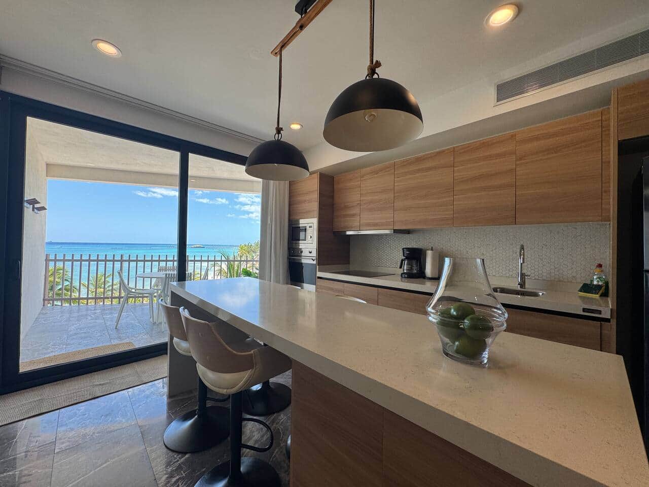 2BR Sea View + Private Plunge